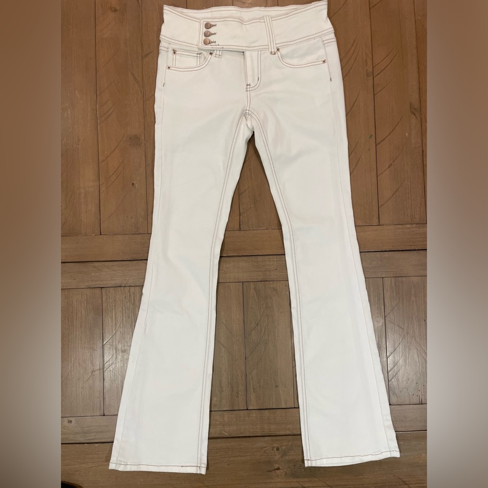 BDG Ivory Bootcut Jeans, NWT, size 26